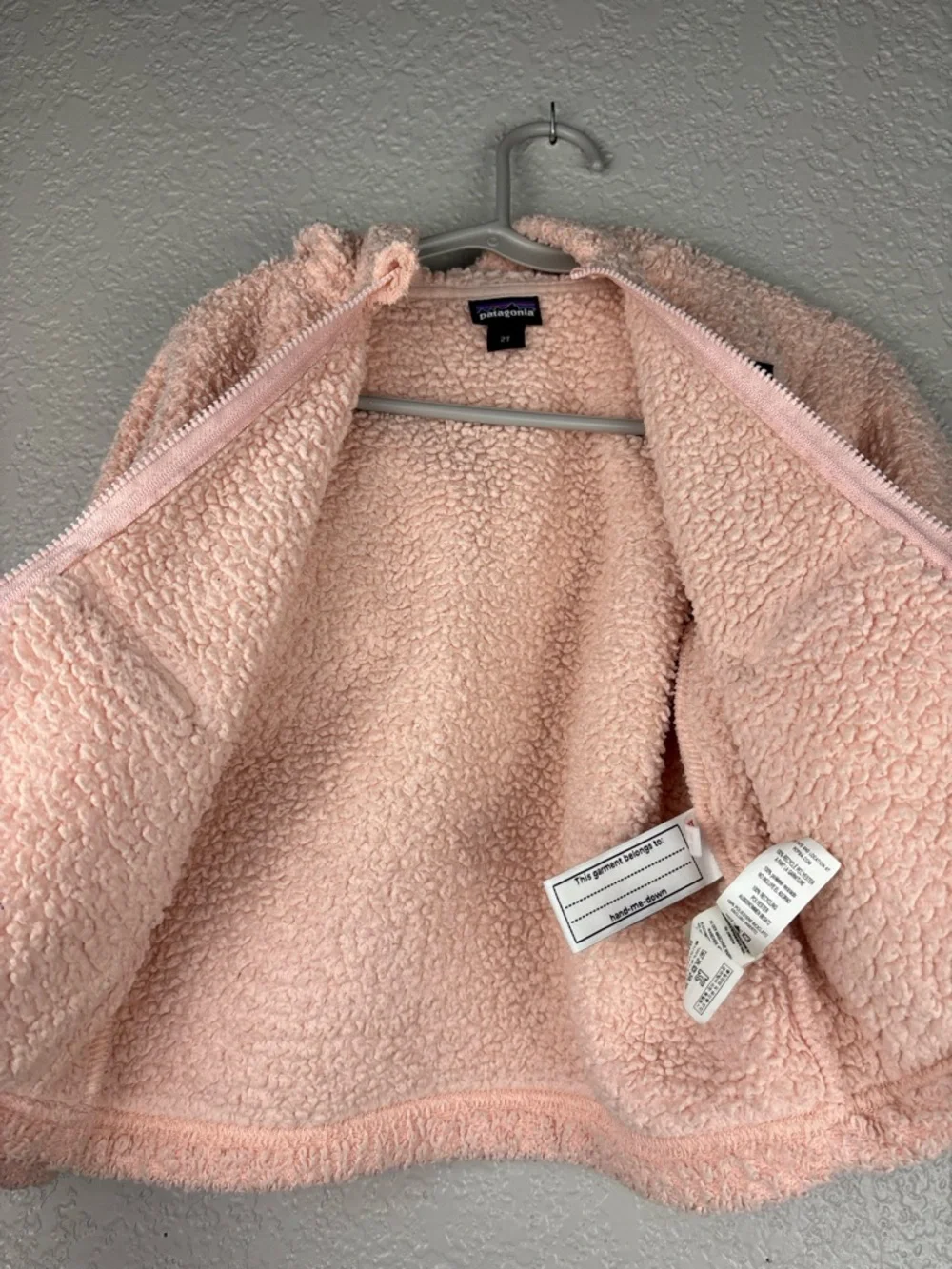 Patagonia Baby Furry Friends Hoodie 2T Blush Pink Sherpa Fleece Bear Ear Jacket